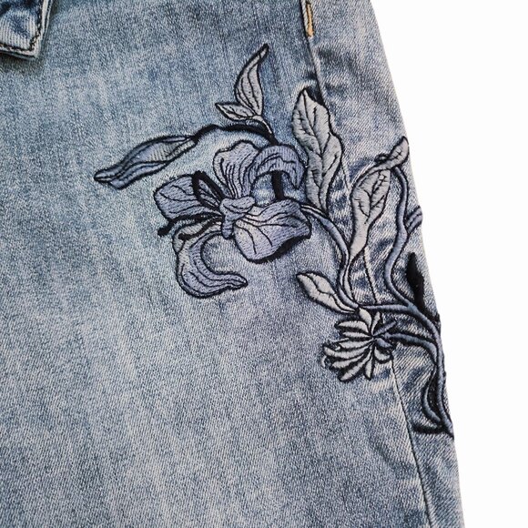 Lane Bryant Jeans Womens Plus Size 18 Cut Off Fringe Blue Denim Embroidered - Picture 3 of 6